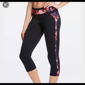 Cute fabletics crop leggings!